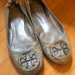 Tory Burch snakeskin flats, size 5!